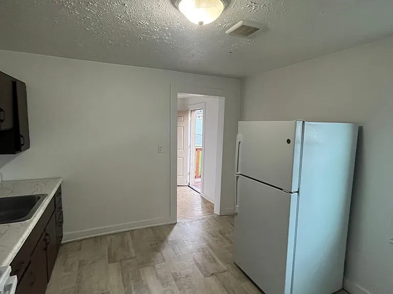 410-412 Scio St — Photo 3