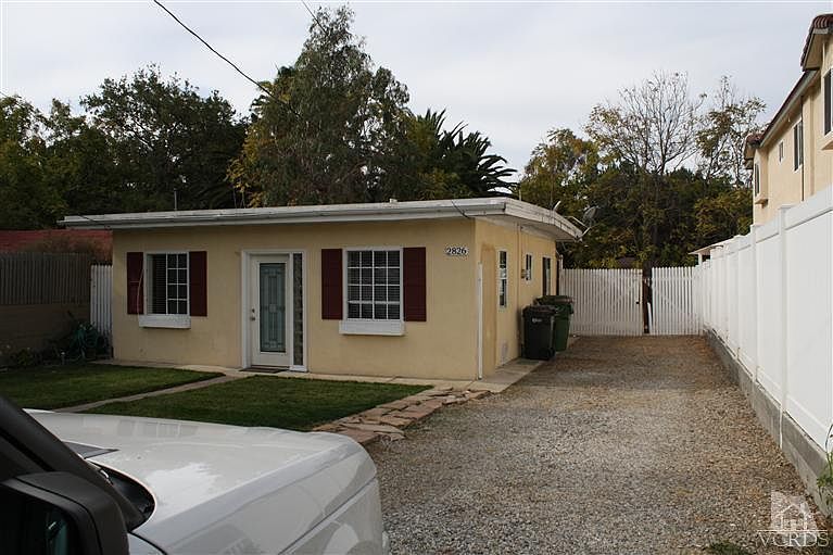 1st image of 2826 Crescent Way