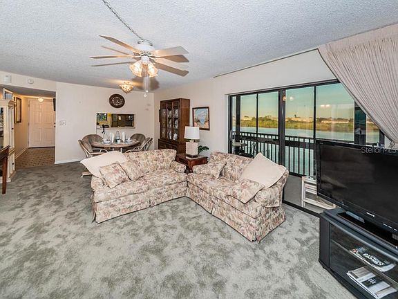 4th image of 19701 Gulf Blvd APT 301
