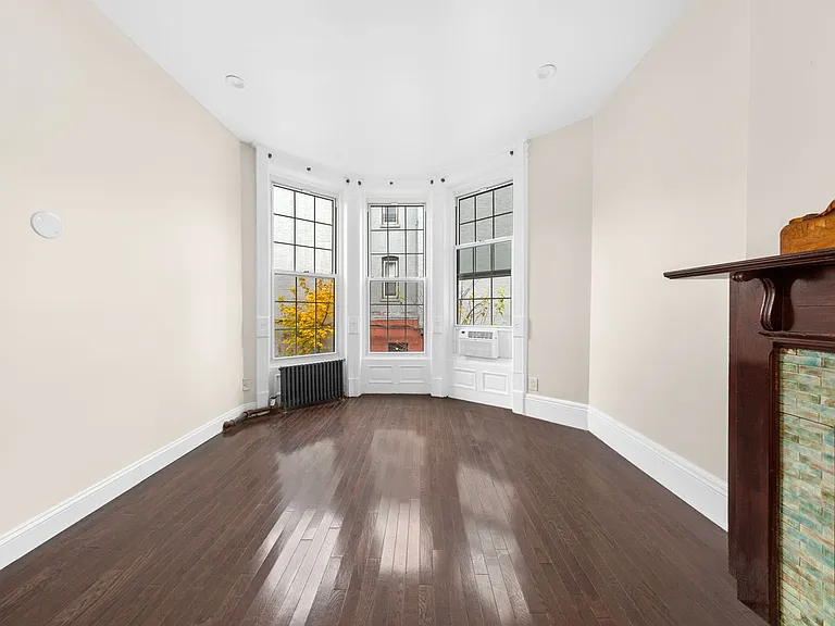 621 Macon St #2 — Photo 8