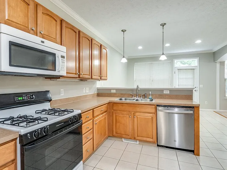 2708 Wyndgate Ct — Photo 23