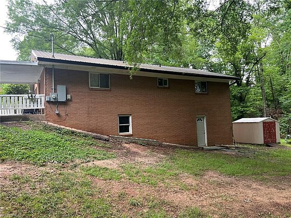 3rd image of 240 Byerly St