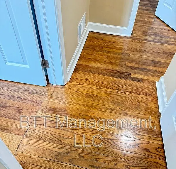 8804 Bradford Rd #1 — Photo 44