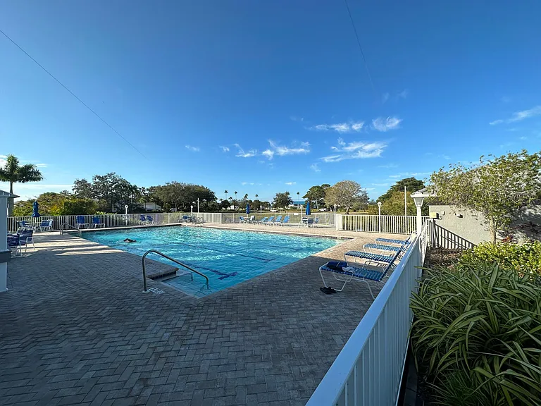 517 Woodstork Cir — Photo 27