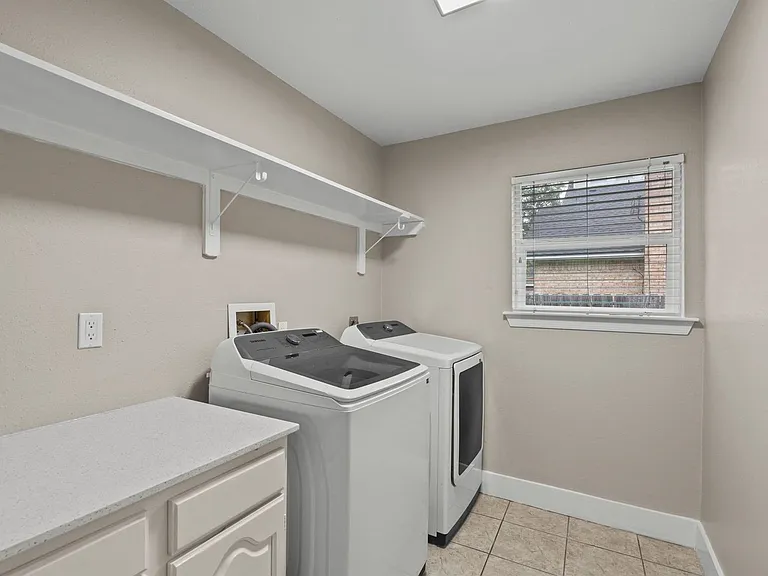 1107 Londonderry Ave — Photo 20