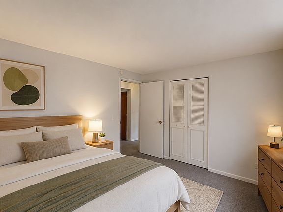 5th image of 127 Trenton St APT 8