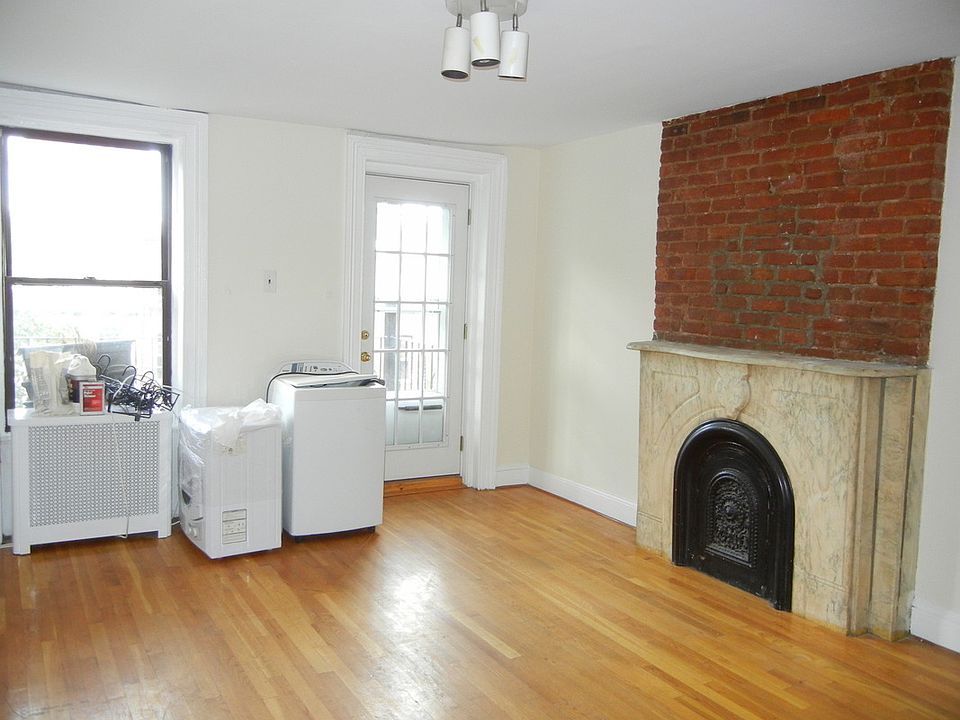 1st image of 209 Greene Ave APT 3