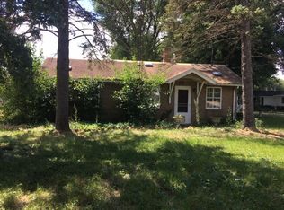 1112 N 29th Rd, Ottawa, IL 61350