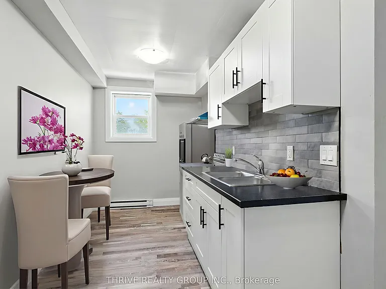 435 Nelson St #1 — Photo 4