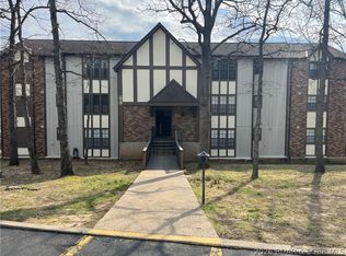 99 Waters Edge Ct #1A, Lake Ozark, MO 65049