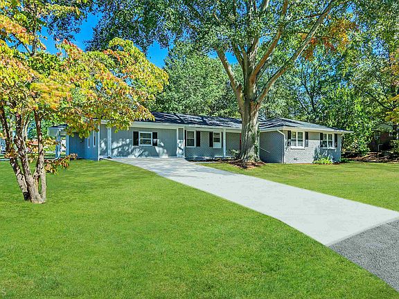 2nd image of 785 Greenhill Dr NE