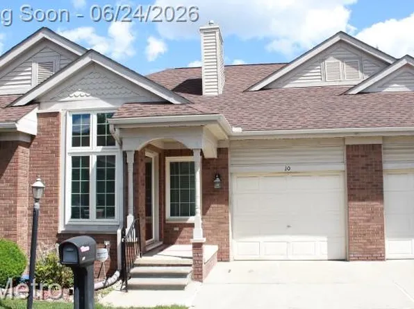 10 Canfield Cir #5, Dearborn Heights, MI 48127