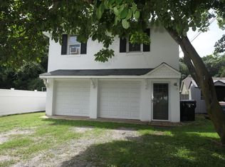 880A Lincoln St, Red Bank, NJ 07701