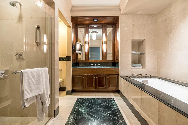 Rented by Compass | media 12