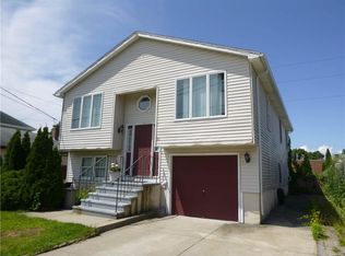 30 Kenmore St, Pawtucket, RI 02861