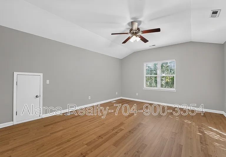 17420 Baldwin Hall Dr — Photo 21