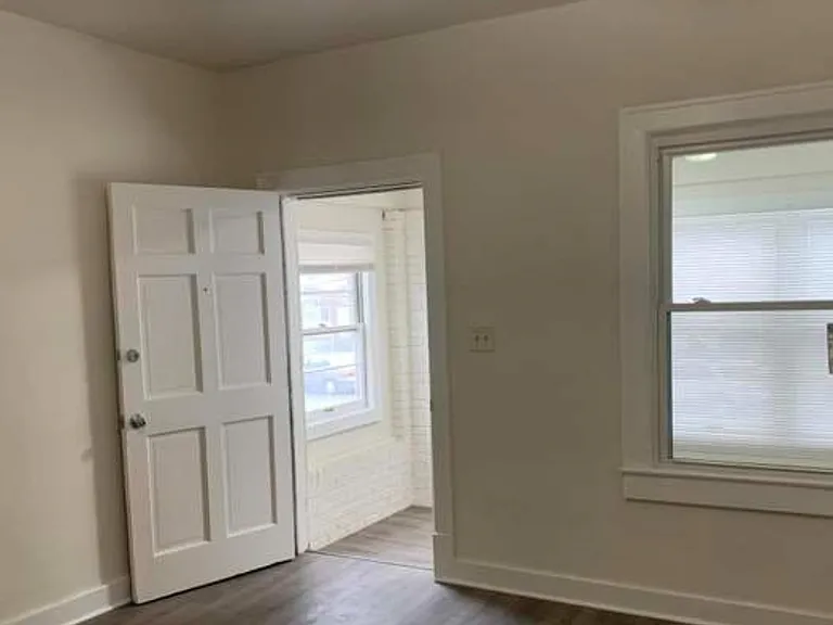 2115 Dumesnil St — Photo 4