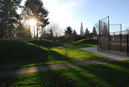 Blanton Commons — Photo 22