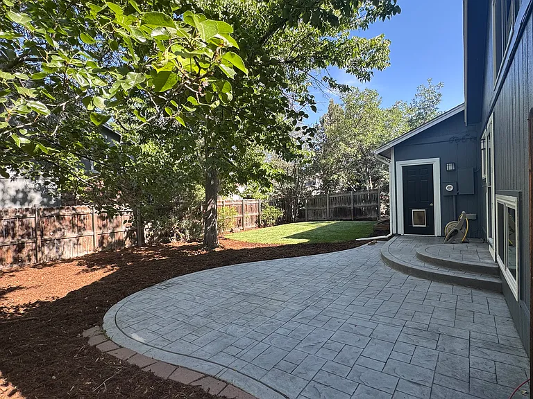 102 Hoover Ave — Photo 18