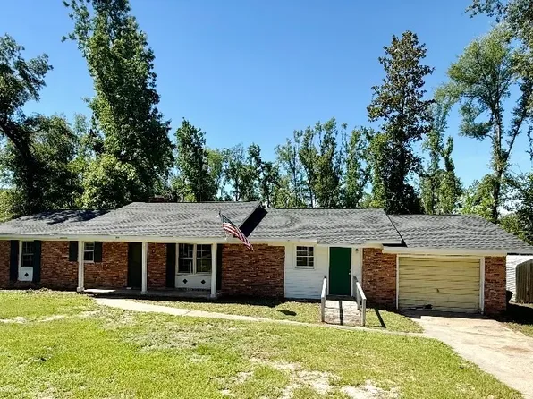 2109 N Maple Dr, Vidalia, GA 30474