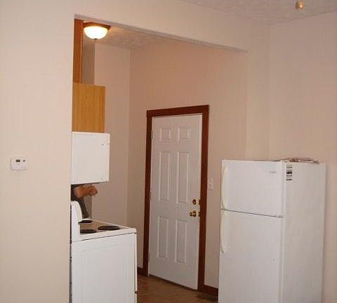 4th image of 718 W Kirkwood Ave