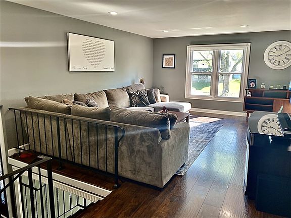 4th image of 15324 Alameda Ave
