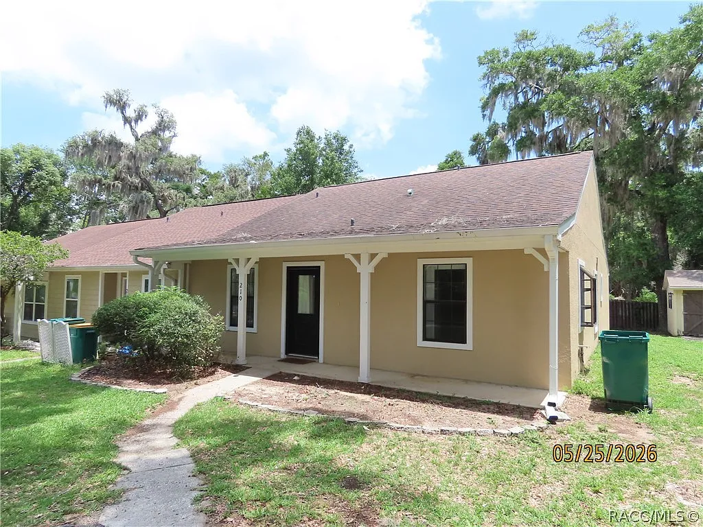 3 bed, 1400 sqft, $1,475 — Photo 1