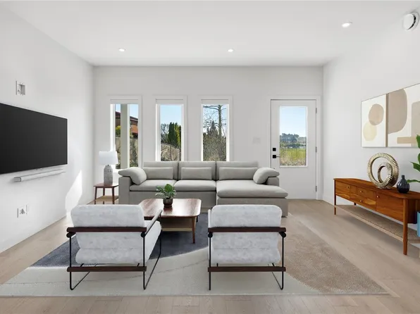 7057 Central Saanich Rd #101, Central Saanich, BC V8M 1Y3