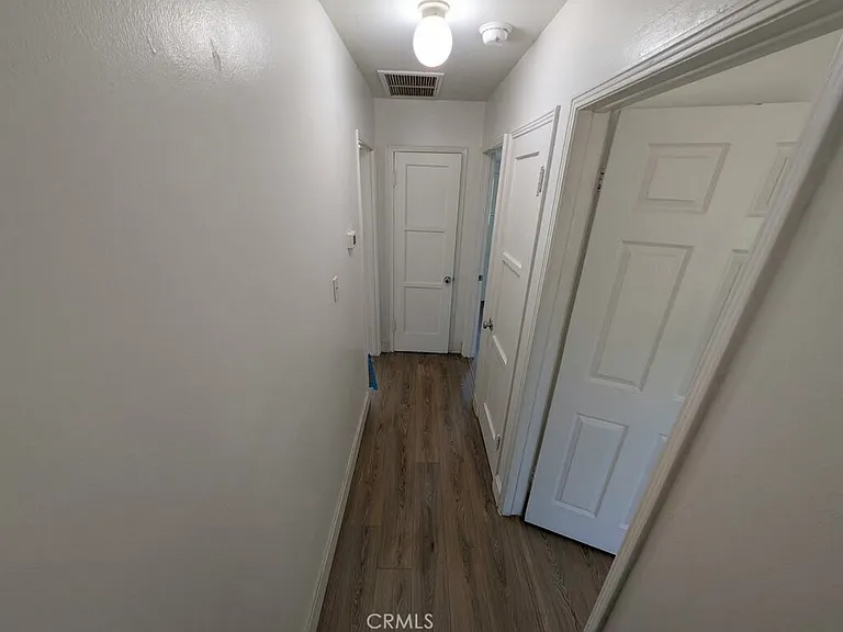 7807 Louise Ave — Photo 9