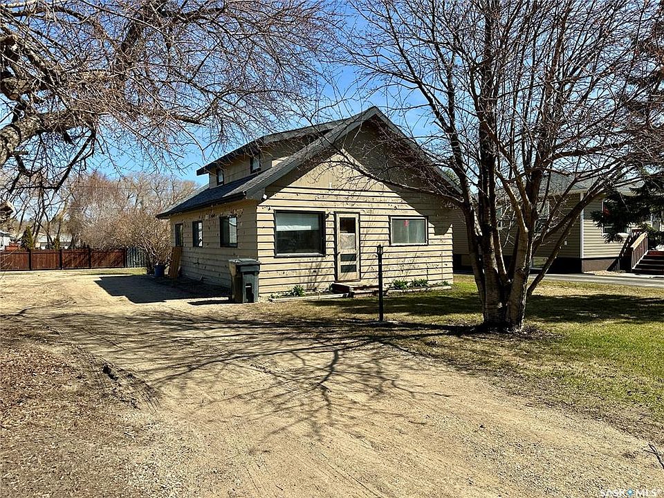 1st image of 106 2nd AVENUE SE