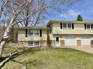 1712 Gateway Dr, Albert Lea, MN 56007