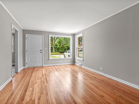 4th image of 423 53rd Ave