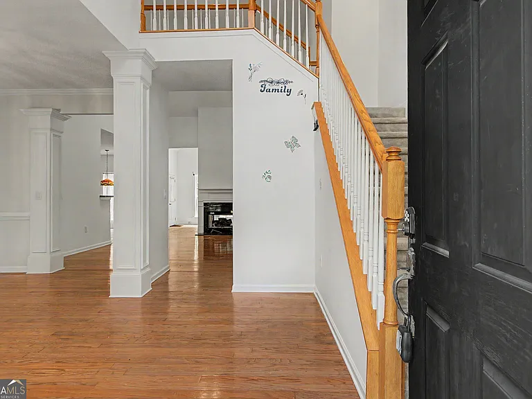 255 Squire Ln — Photo 8