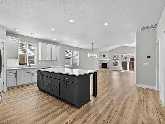 5th image of 6909 NE 72nd Way