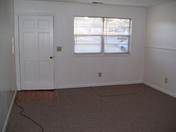 5th image of 124 Christa Dr