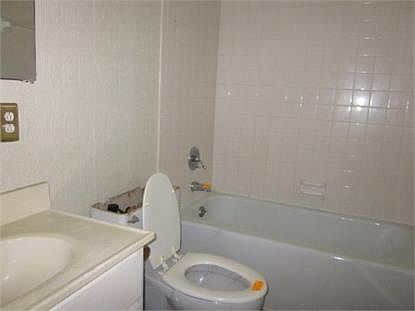 5th image of 158 Berlin Dr