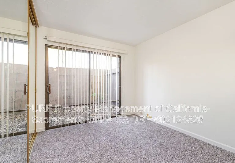 2229 Woodside Ln #4 — Photo 10