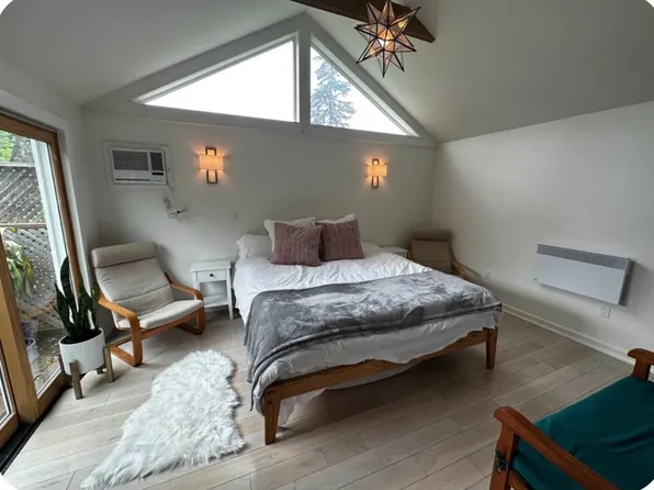 66 Broad St, West Hurley, NY 12491