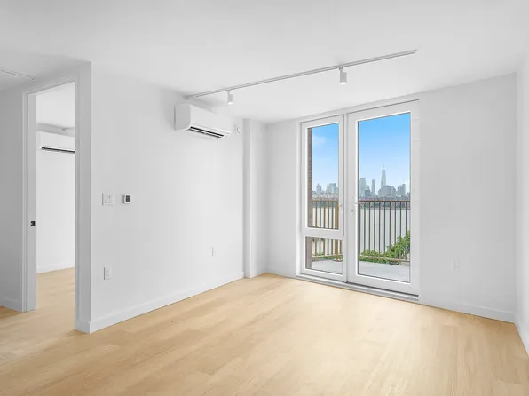 16 West Street 304 image 2 of 24