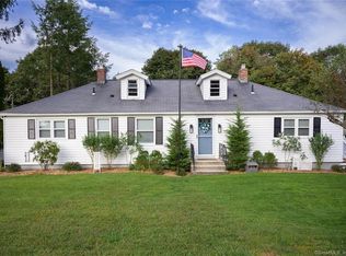 80 Circle Dr, Bantam, CT 06750