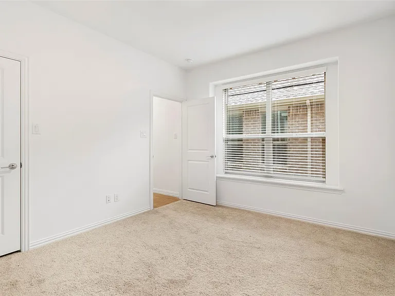 1808 Roadrunner Dr — Photo 22