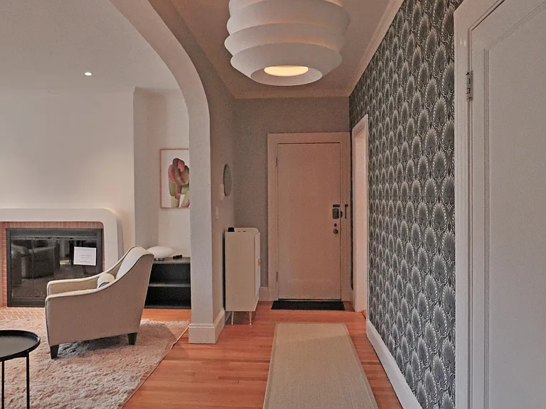 141 Beaconsfield Rd #3 — Photo 8