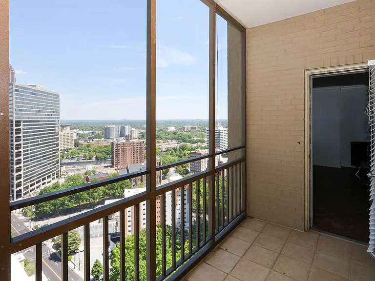 300 Peachtree St NE #23C — Photo 23