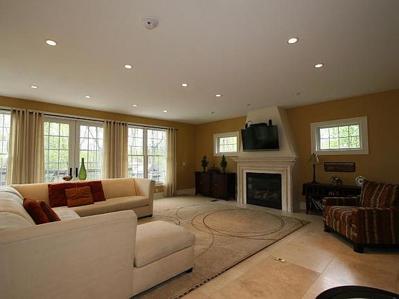 4th image of 4200 Walnut Creek Ln
