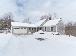 8851 River Ridge Dr SE, Middleville, MI 49333