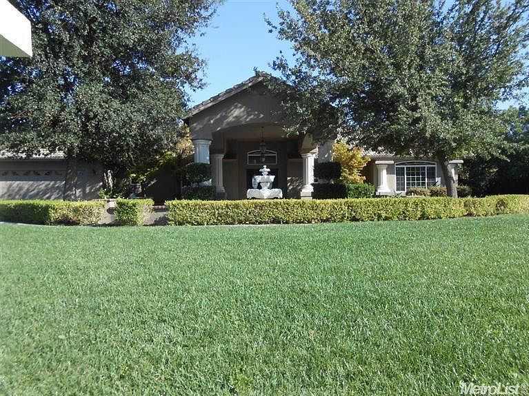 1st image of 27918 Sharon Ct
