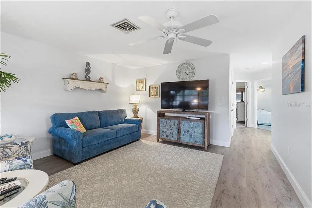 2 bed, 2.0 bath, 925 sqft, $2,900 — Photo 4