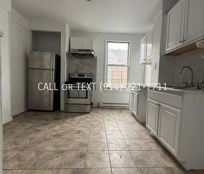 15 Cedar St #2 — Photo 1