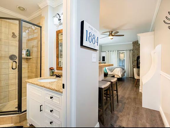 4th image of 2245 Sidewinder Dr #517
