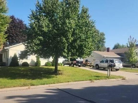 3rd image of 163 Southwind Ln